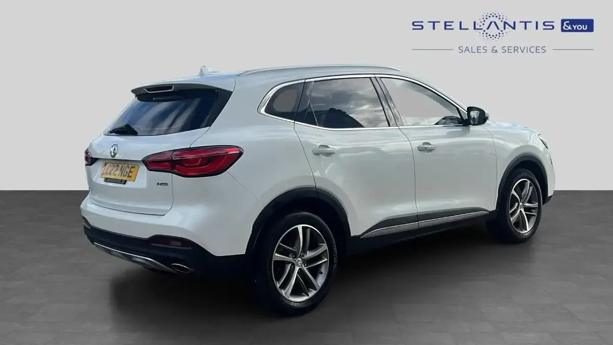 Used MG HS Exclusive 160 HP (117 kW) 2022 White SUV