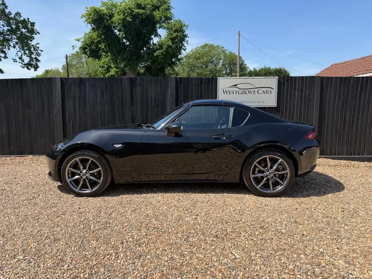 Used Mazda MX5 Inclusive 160 HP (117 kW) 2017 Black Cabriolet