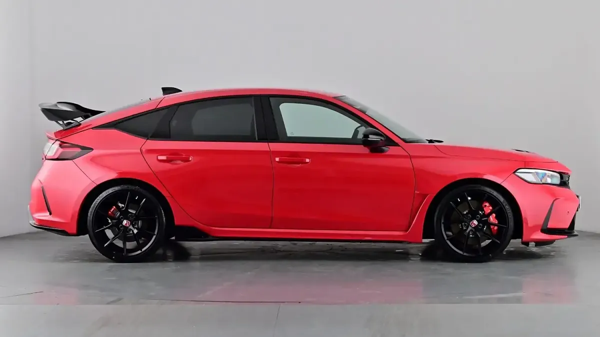 Used Honda Civic Type R 329 HP (241 kW) 2025 Rallye red Hatchback