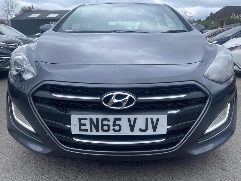 Used Hyundai i30 SE 120 HP (88 kW) 2015 Grey Hatchback