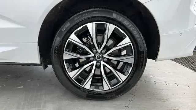 Used Volvo XC60 Plus 197 HP (144 kW) 2023 SUV