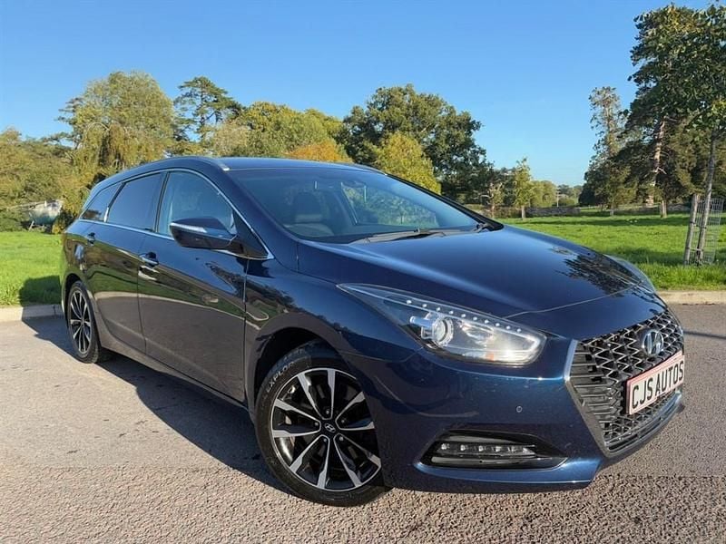 Blue Used 2019 Hyundai i40 SE Estate | £6,993 (Expensive) - Image 1/3