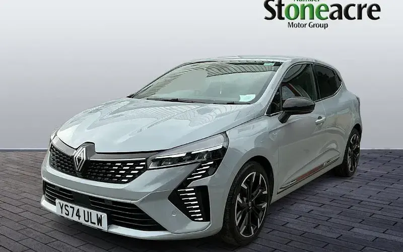 Used Renault Clio Techno 143 HP (105 kW) 2025 Hatchback