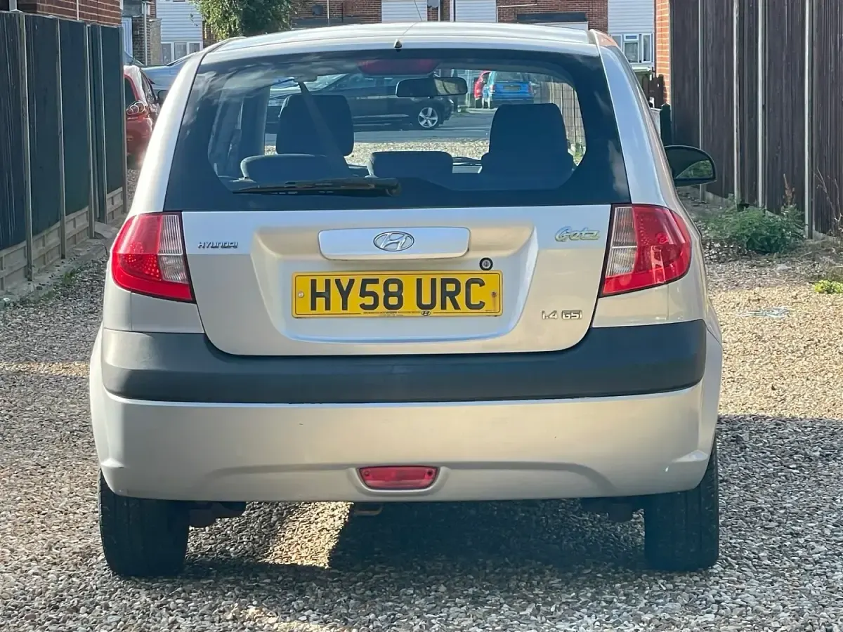 Used Hyundai Getz 97 HP (71 kW) 2008 Silver Hatchback
