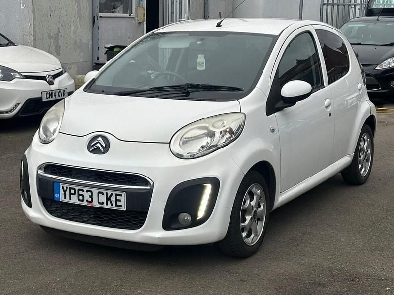 Used Citroën C1 VTR Sport 68 HP (50 kW) 2013 White Hatchback