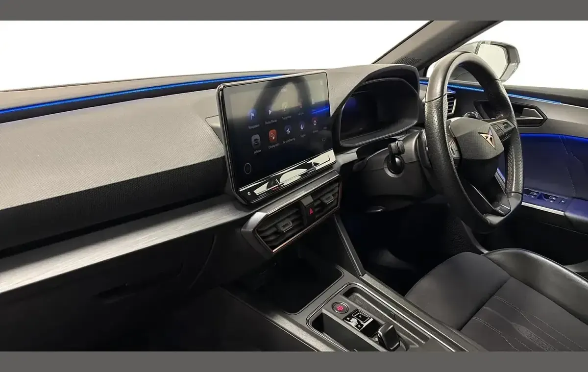 Used Cupra Leon VZ1 241 HP (177 kW) 2023 White Hatchback