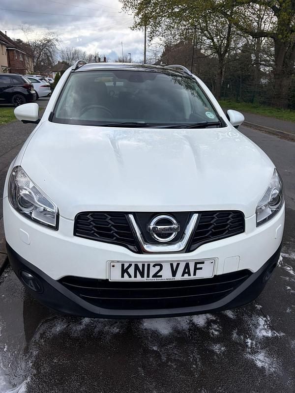 Used Nissan Qashqai +2 Tekna 130 HP (95 kW) 2012 White SUV