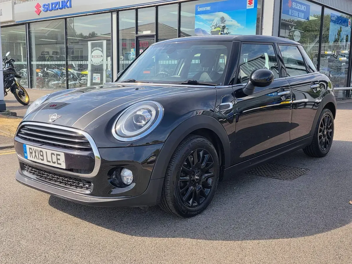 Used Mini Cooper Classic 2019 Black Hatchback