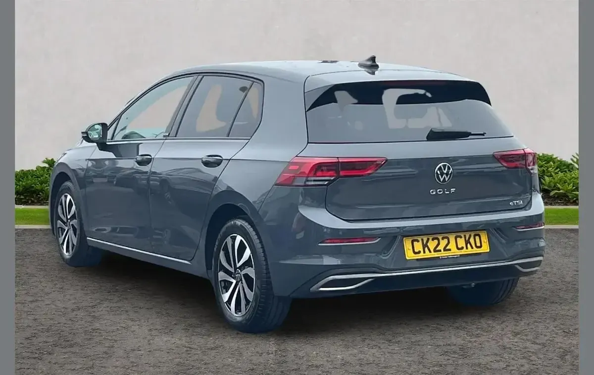 Used VW Golf VIII Active 147 HP (108 kW) 2022 Grey Hatchback