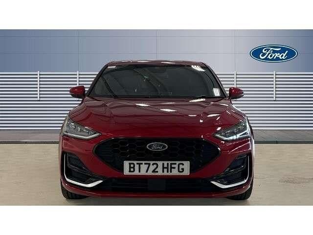 Used Ford Focus ST-Line 125 HP (91 kW) 2022 Red Hatchback