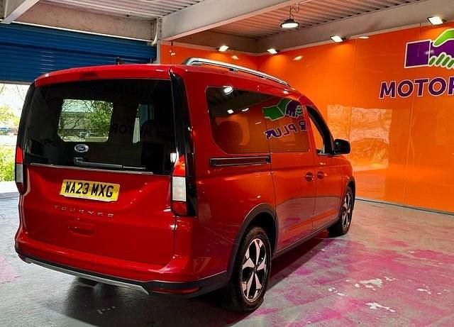 Used Ford Grand Tourneo Connect Active 122 HP (89 kW) 2023 Red MPV