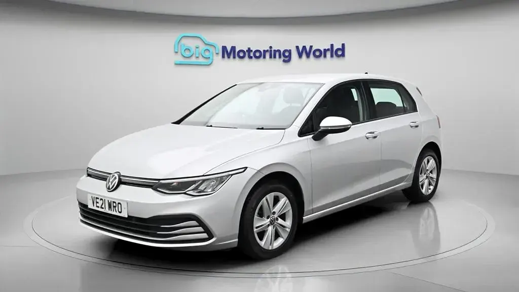 Used VW Golf VII Life 130 HP (95 kW) 2021 Silver Hatchback