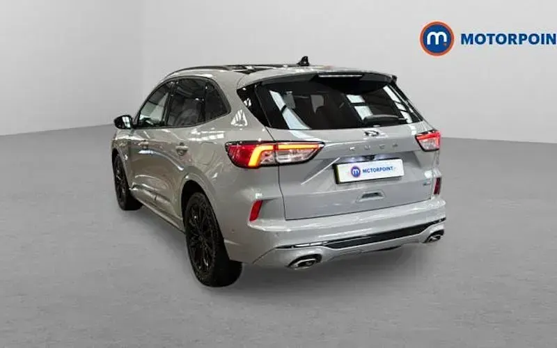 Second-hand Ford Kuga 190 CP (139 kW) 2023 Gri SUV