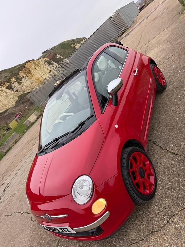 Used Fiat 500 Lounge 69 HP (50 kW) 2009 Red Cabriolet