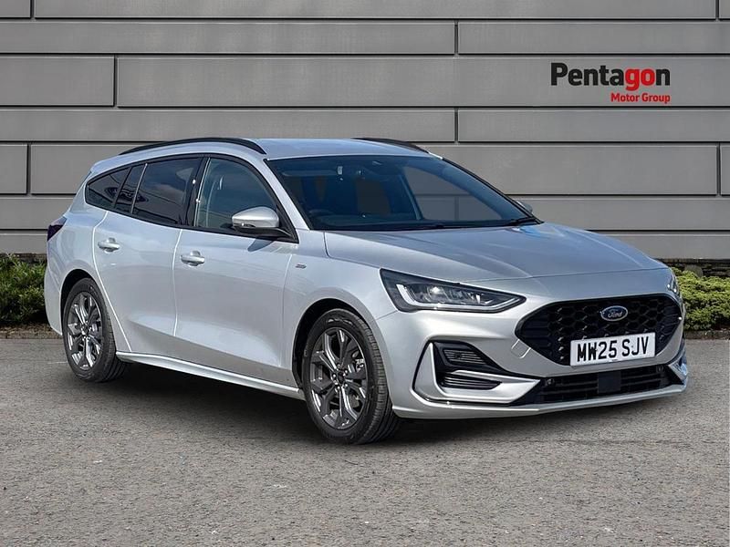 Silver Used 2025 Ford Focus ST-Line Estate | £24,295 (Expensive) - Image 1/4