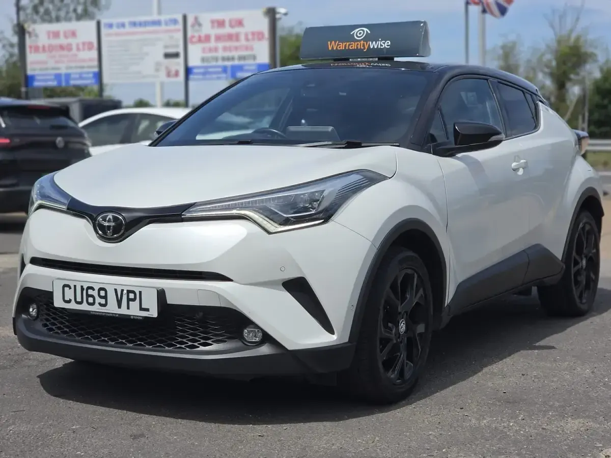 Used Toyota C-HR 116 HP (85 kW) 2019 White SUV