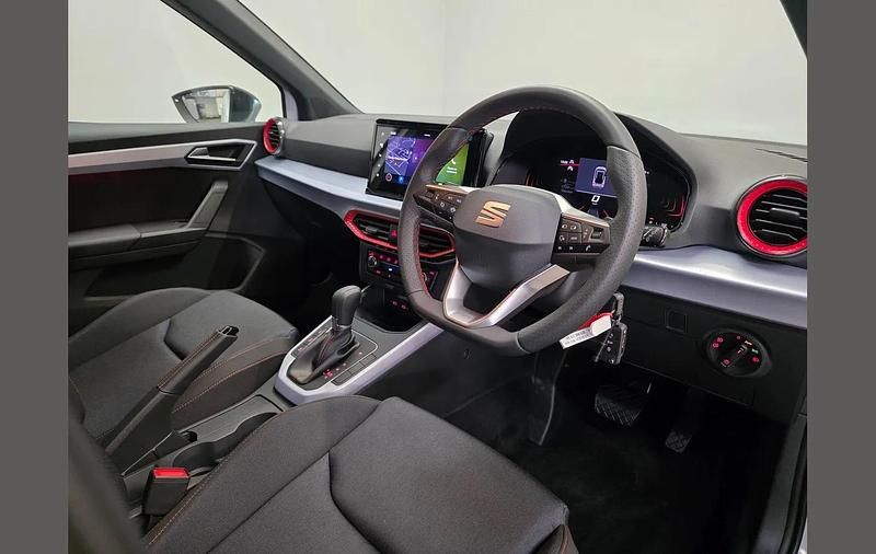 New Seat Arona FR 113 HP (83 kW) 2026 White SUV