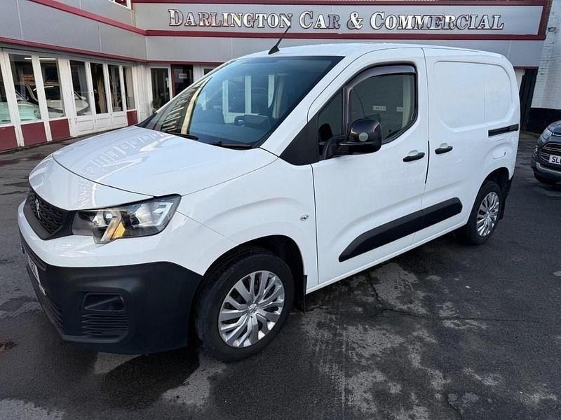 Used Peugeot Partner Premium 131 HP (96 kW) 2022 White MPV