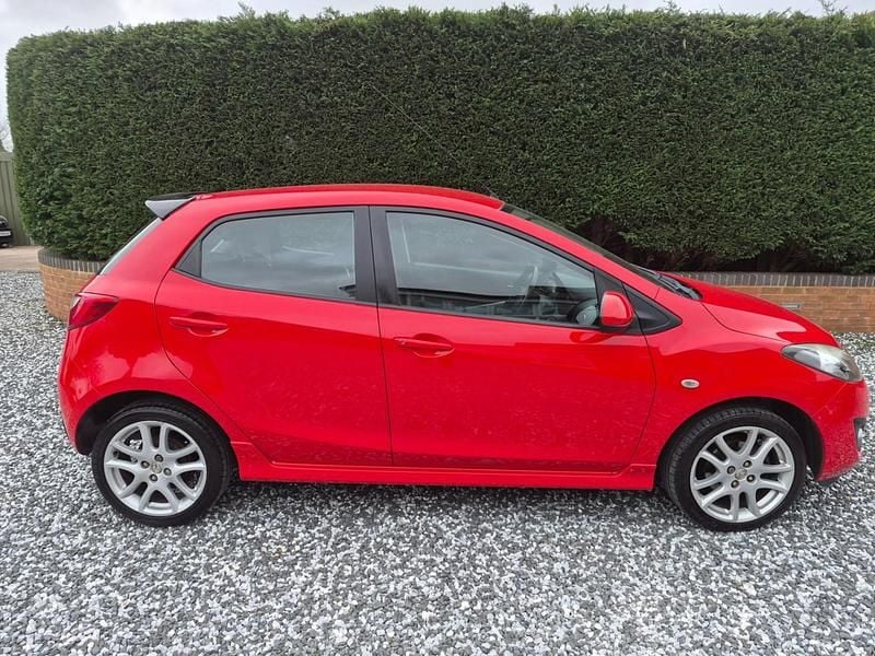 Used Mazda 2 2011 Red Hatchback