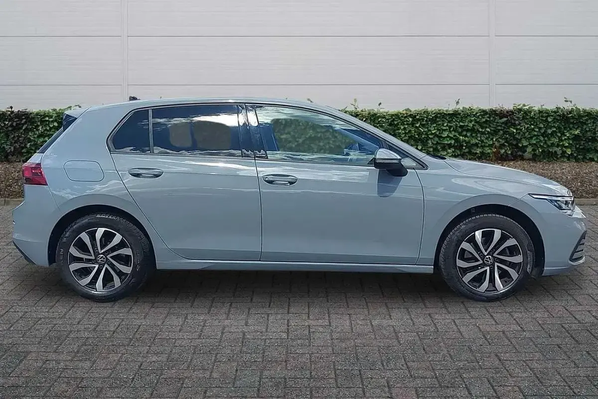 Used VW Golf VIII Active 110 HP (80 kW) 2022 Grey Hatchback