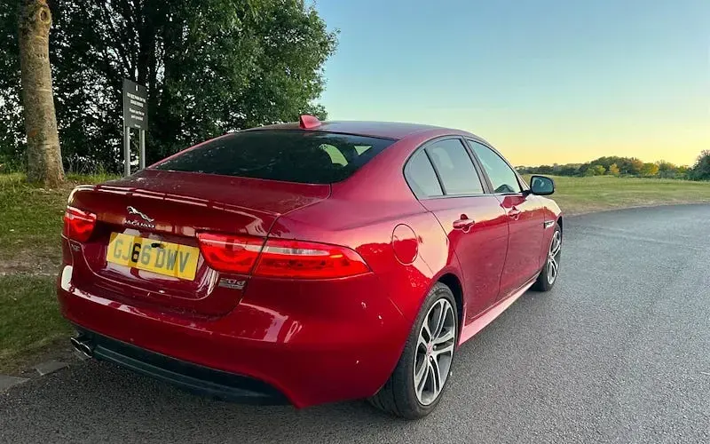 Used Jaguar XE R-Sport 179 HP (131 kW) 2019 Sedan