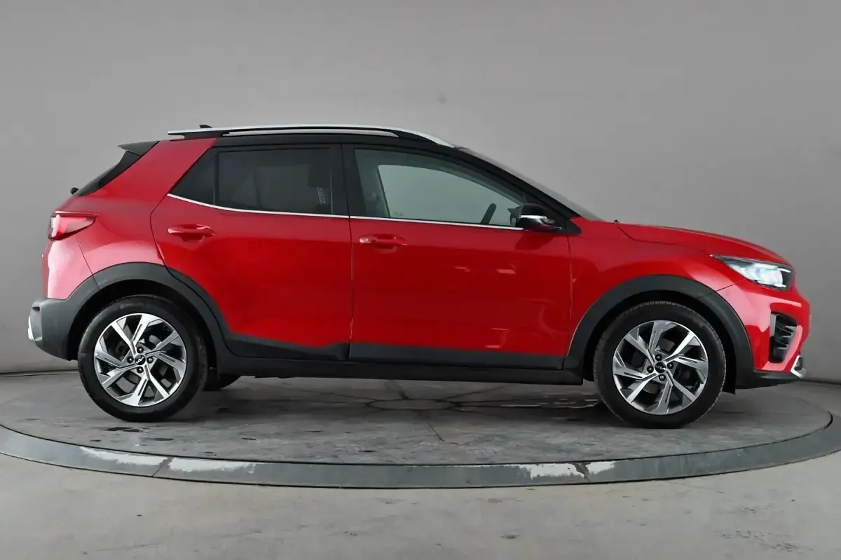 Used Kia Stonic GT-Line S 118 HP (86 kW) 2023 Red SUV