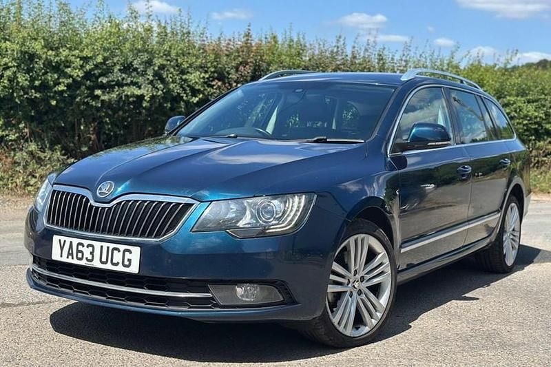 Blue Used 2014 Skoda Superb Elegance Estate | £5,995 (Fair price) - Image 1/1