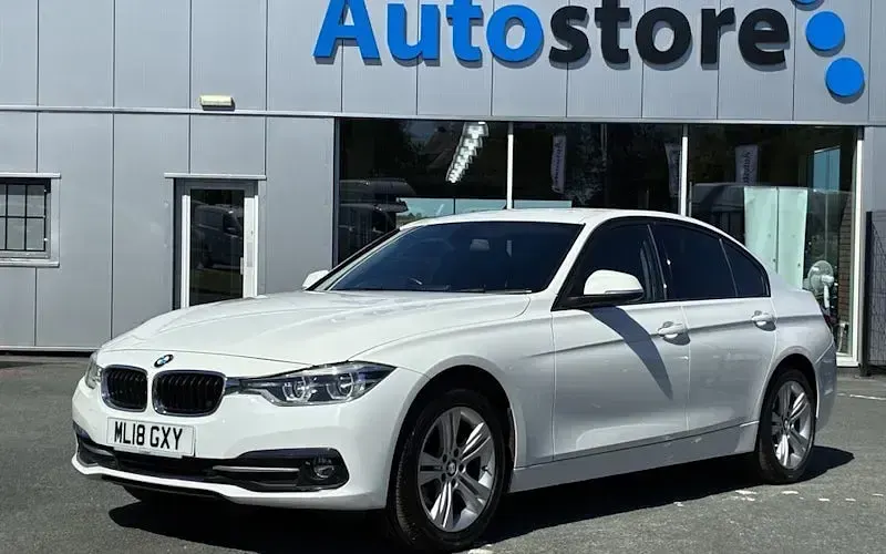 Begagnad BMW 320 Sport Line 190 HK (139 kW) 2018 Sedan