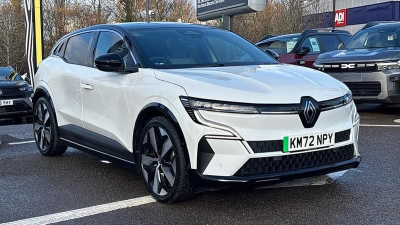 Used Renault Megane E-Tech Techno 159 kW (217 HP) 2022 White/black  Hatchback