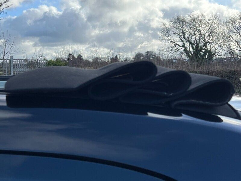 Image 3/4