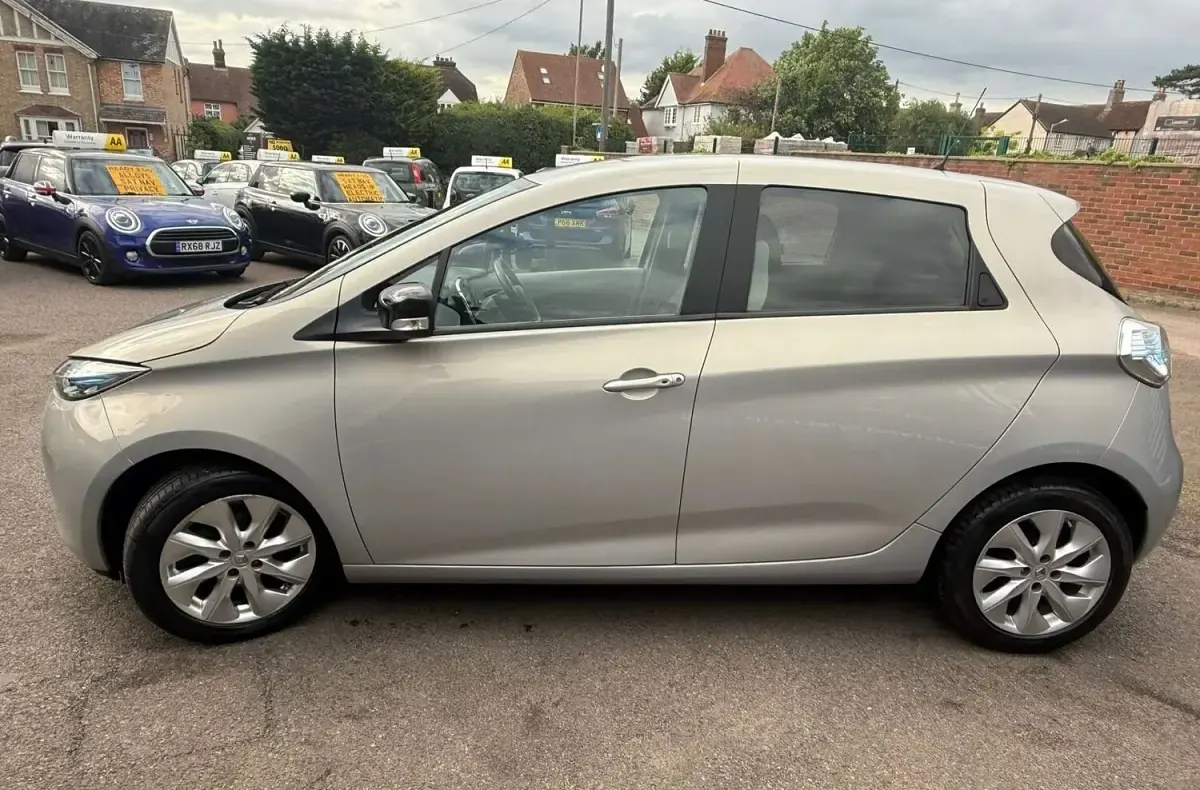 Used Renault Zoe Dynamique 2016 Grey Hatchback