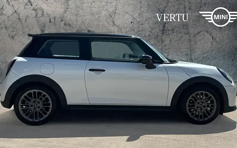 Used Mini Cooper Classic 150 kW (204 HP) 2026 Hatchback
