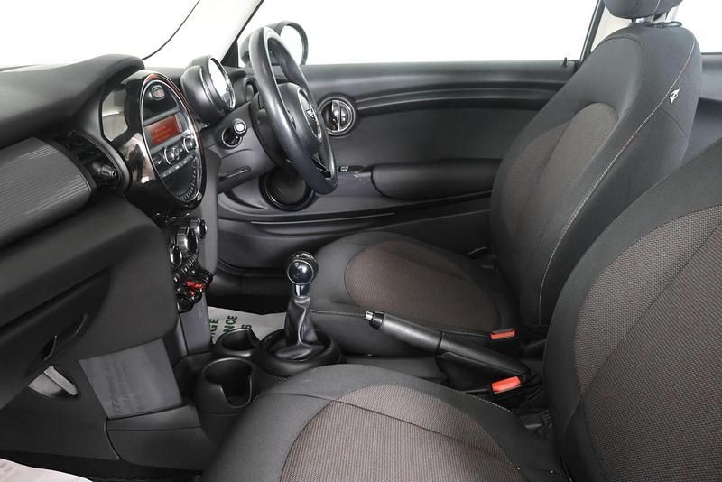 Used Mini Cooper Hatch 136 HP (100 kW) 2014 Black Hatchback