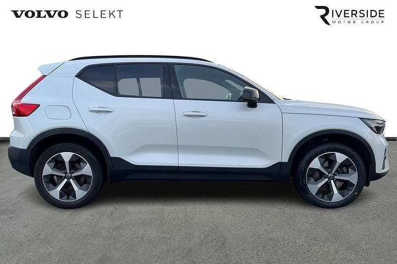 Used Volvo XC40 Ultimate 197 HP (144 kW) 2023 Crystal white SUV