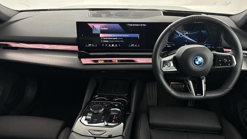 Used BMW 530e M Sport 295 HP (216 kW) 2025 Black Estate