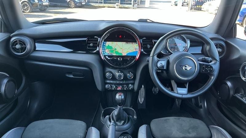 Used Mini Cooper Sport 136 HP (100 kW) 2021 Red Hatchback