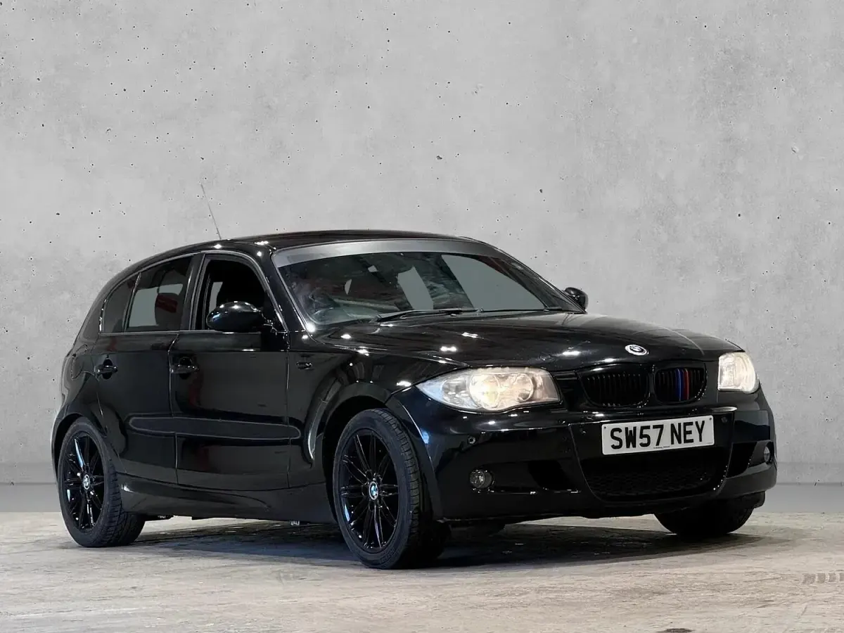 Begagnad BMW 118 M Sport 2007 Svart Halvkombi