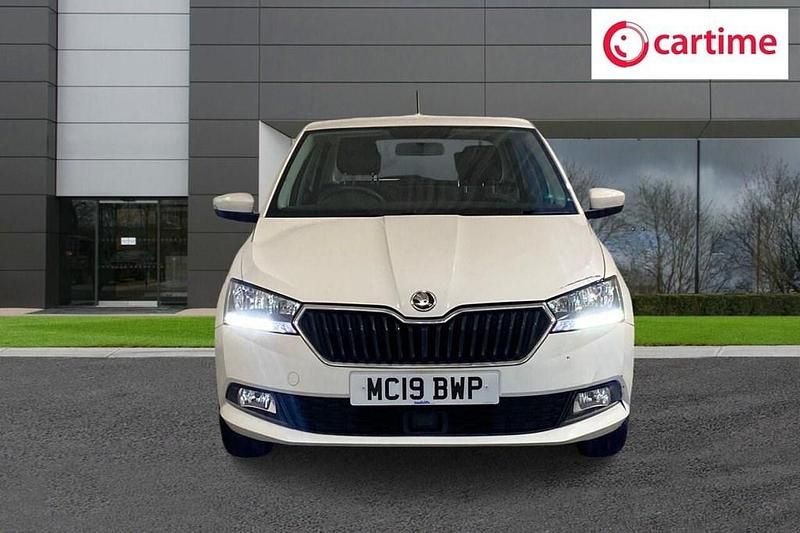 Used Skoda Fabia SE 75 HP (55 kW) 2019 White Hatchback