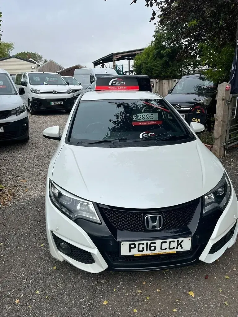 Used Honda Civic Sport 120 HP (88 kW) 2016 White Hatchback