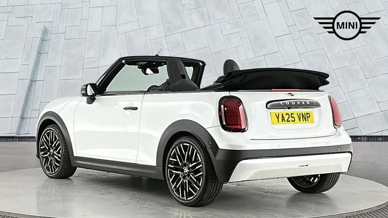Used Mini Cooper 147 kW (201 HP) 2025 White Hatchback
