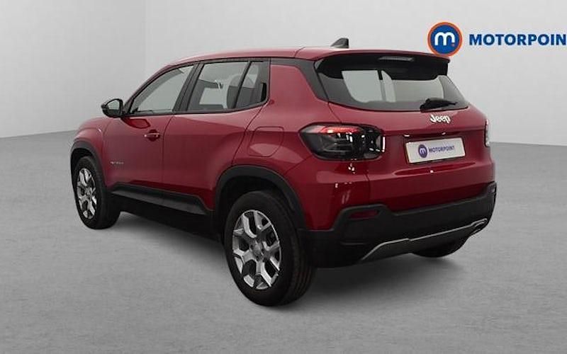 Used Jeep Avenger Altitude 101 HP (74 kW) 2024 Red SUV