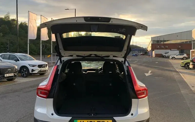 Used Volvo XC40 300 kW (408 HP) 2022 White SUV