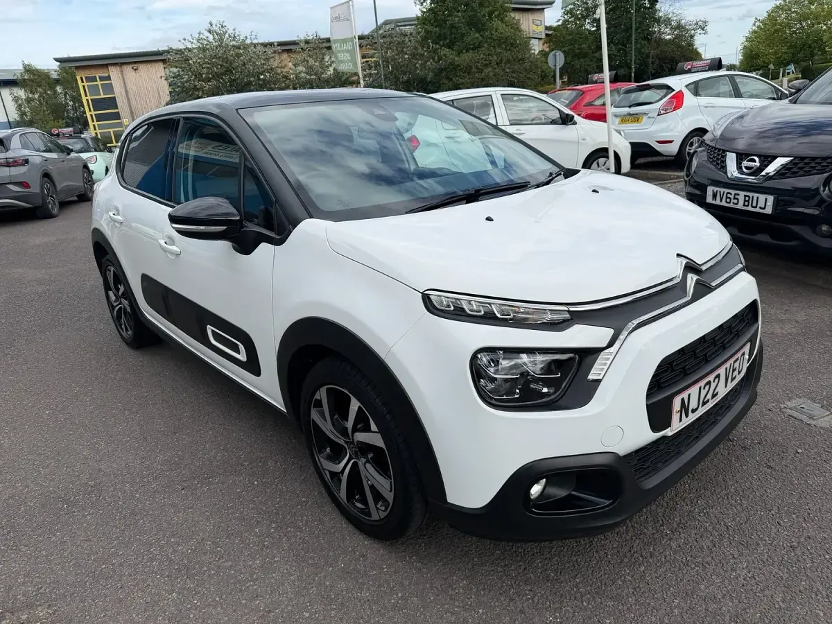 Used Citroën C3 PureTech 110 HP (80 kW) 2022 White Hatchback