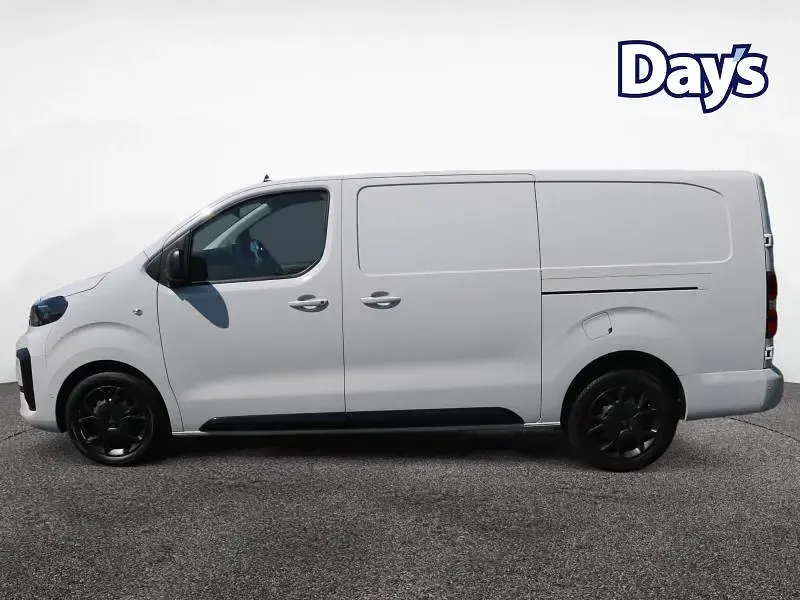 Used Citroën Dispatch 120 HP (88 kW) 2025 White MPV