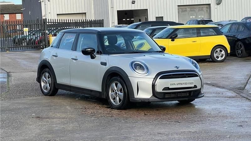 Silver Used 2022 Mini Cooper Classic Hatchback | £15,457 (Super price) - Image 1/4
