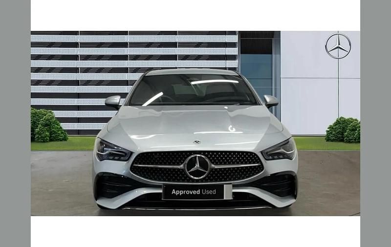 Used Mercedes CLA200 Executive 161 HP (118 kW) 2025 Silver Estate