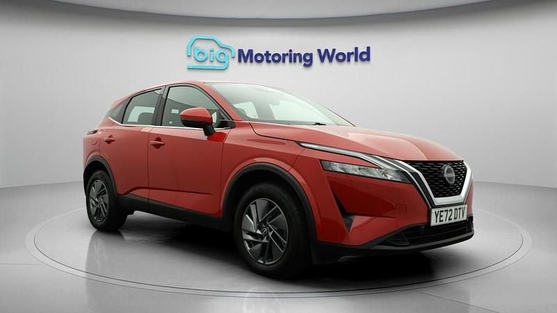 Red Used 2022 Nissan Qashqai Acenta Premium SUV | £17,000 (Good price) - Image 1/4