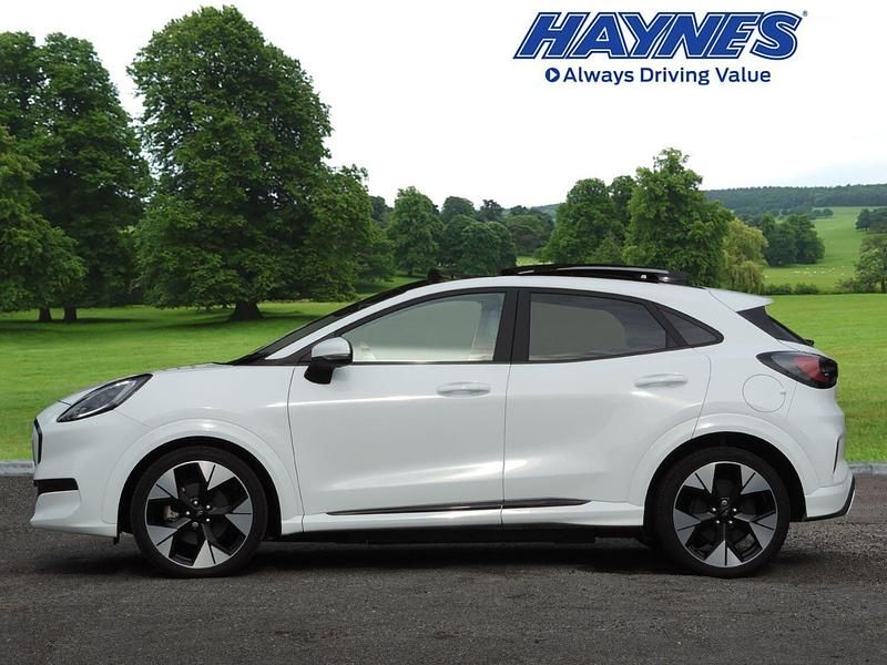 Used Ford Puma Premium 167 HP (122 kW) 2025 White SUV