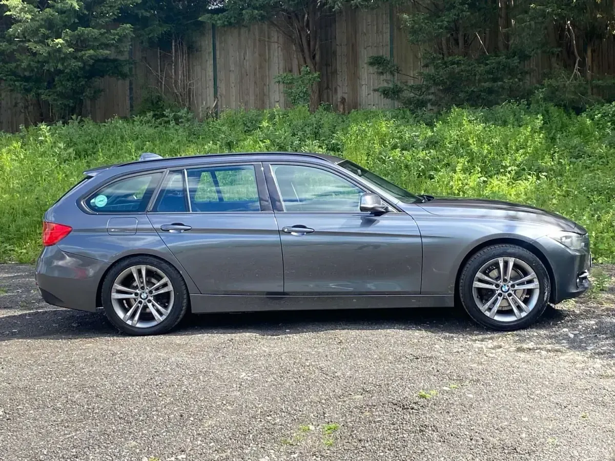 Usado BMW 320 Sport Line 2013 Cinzento Carrinha