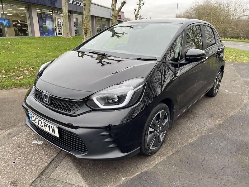 Begagnad Honda Jazz Advance 120 HK (88 kW) 2023 Svart Halvkombi